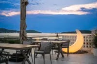 Floral Hotel·First sight·Rainbow Island Hotel