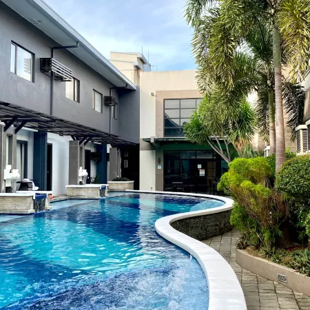 Circle Inn Hotel and Suites Bacolod