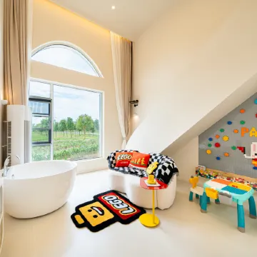 Honey Vacation Manor