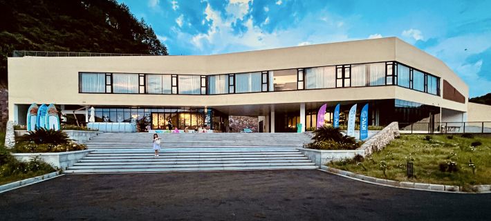 MARVELOUS Watersports Park Homestay Hotels in Suichang