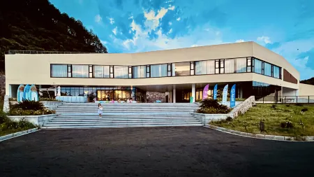 MARVELOUS Water Sprots Park-Resort