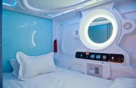 ジャンプク スペース カプセル バックパッカー ホステル