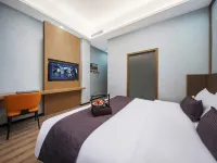 Emperor Hotel