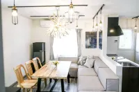 New 99m² home with private sauna and Mt. Asama view, near Karuizawa Outlet and Sora Building. Hotels in Miyota