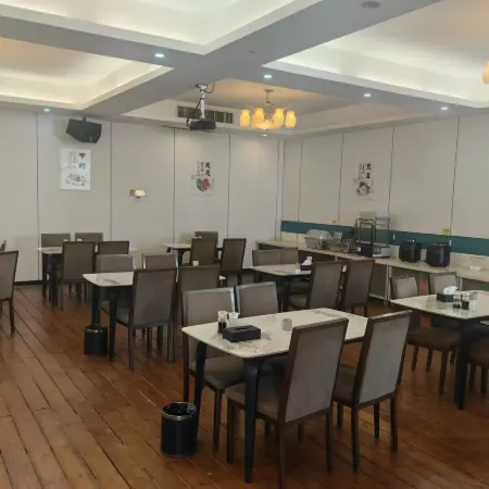 Jinxin Hotel(Fuqing West High-speed Railway Station Store)