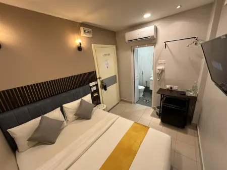 SS Grey Hotel