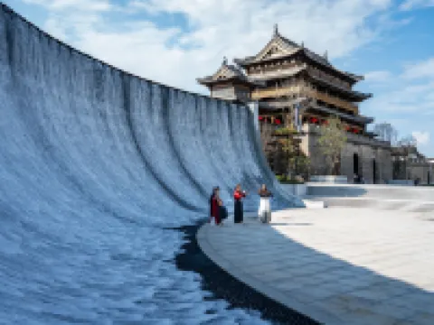 Yanguan Chaoyuezhicheng Xuande Gate Hotel Hotels in Haining