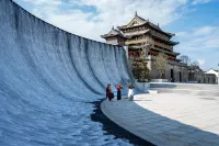 Yanguan Chaoyuezhicheng Xuande Gate Hotel