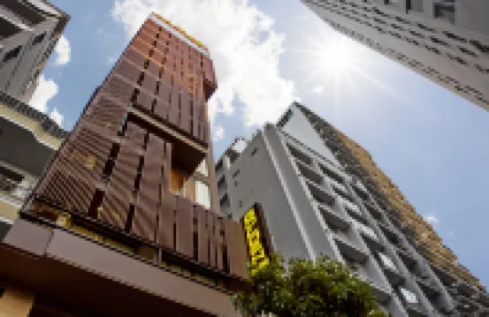 Golden Hotel Hoteles cerca de E-Land Four Season Bar