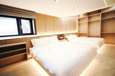 Xuexiang Xuejing Jiahua Hotel