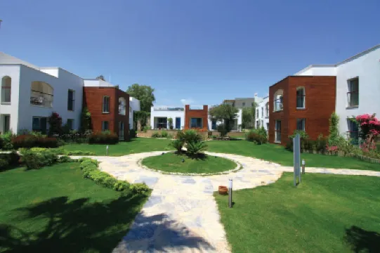 Costa Luvi酒店（音譯） 博德魯姆酒店