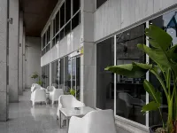 โรงแรมเออร์บันเอสตาซาว โรงแรมใกล้โบสถ์ซาเมโร