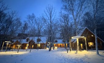 Yabuli QuShe Four seasons Private Lakefornt B&B