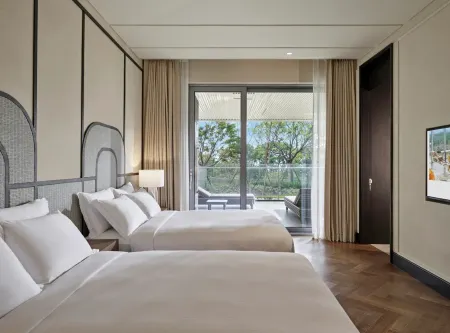 Grand Josun Hill Suite Отели рядом с достопримечательностью «Bonte Museum»