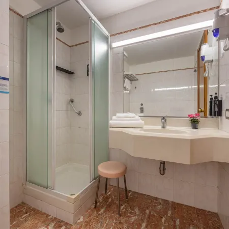 IH Hotels Milano Eur - Trezzano Sul Naviglio