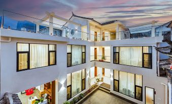 Dali River Village Residence Light Luxury Hostel (South Gate of the Ancient City)