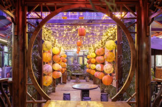 Nanshan Inn Hotels near السور العظيم