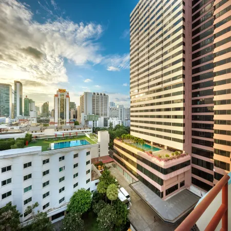Royal Benja Hotel - Family Friendly Hotel
