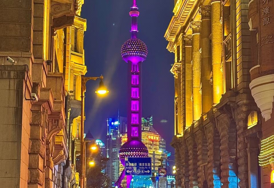 메타 트리 호텔 로비