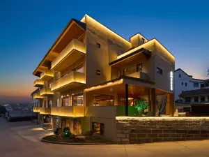 Floral Lux Hotel·Tanfeng Homestay
