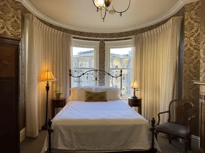 Nob Hill Inn