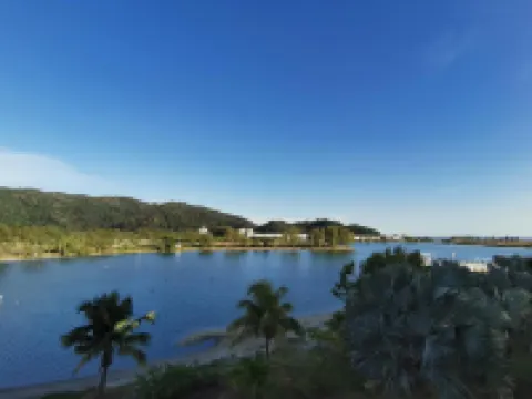 Spacious & Homey Apartment at Marina Island by JoMy Homestay