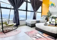 Atlantis Residence l Luxury 3BR l 8-12pax l Jonker St l City Centre by Jay Stay Hotels in 