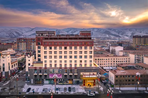 Ngawa County Zunge Zhouyue Hotel