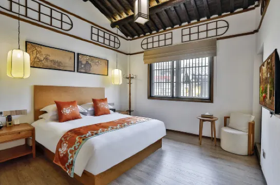 Hengdian World Studios · Sakura Pavilion