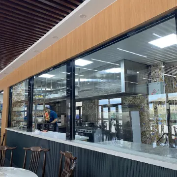 Four Seasons Garden Hotel (Sailimu Lake Scenic Area East Gate Visitor Center Branch)