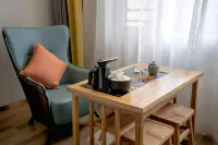 Chating Holiday Hotel