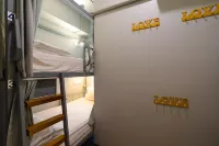 Friends Hostel - Phuket Airport فنادق في 