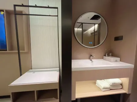 Qixi  City  Hotel Отели рядом с достопримечательностью «Wuhan University of Science and Technology Student Working Office»