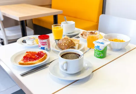 B&B Hotel Poitiers 1 Futuroscope Отели в г. Шаснёй-дю-Пуату