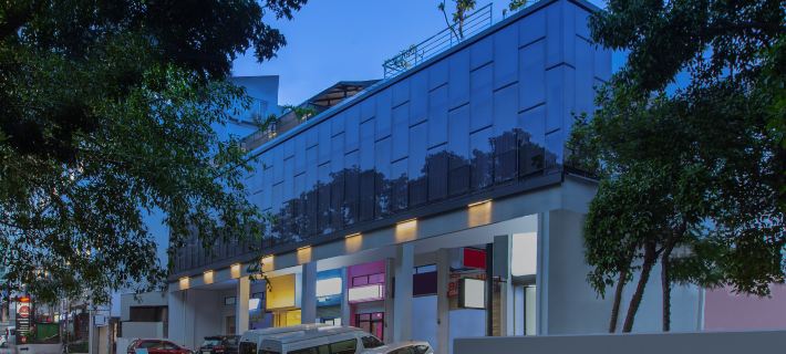 Neo Dipatiukur Bandung by Aston Hotele w: Coblong