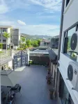 Shidian Jiu Yi Courtyard Hot Springs Chinese Inn