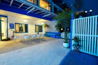 Zhonghe Wusi Jingxinge Body and Mind Healing Boutique Hotel (Qingyuan Taohua Lake) Hotels near Taoyuan Ecological Tourist Area of Qingyuan