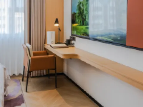 Nalati Lisi Platinum Hotel Hotels in Xinyuan