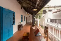 Xieng Thong Retreat Hotel (Luang Prabang Old Town - Central Sisavangvong Road Branch) - bar