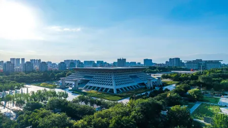 Yueting Lanshe Hotel (Anyang Wanda Plaza Museum) Отели в г. Аньян