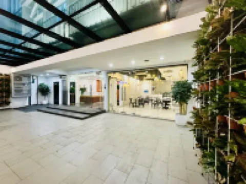 Eco Roomy Hotel Hotels near Masjid Jamek Alam Shah