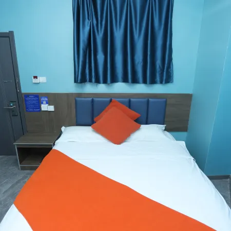 Elan Hotel (Qingdao Zhongshan Road) Отели рядом с достопримечательностью «Протестантская церковь»