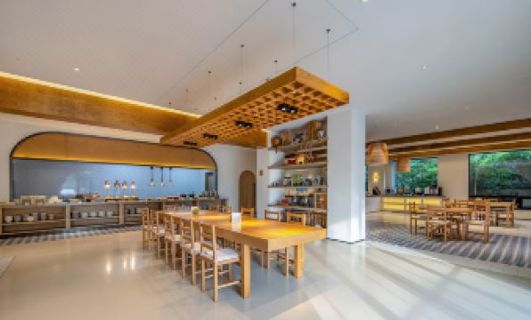 Ou Xia Mediterranean Hotel (Shanghai Xinzhuang Subway Station North Square Branch)