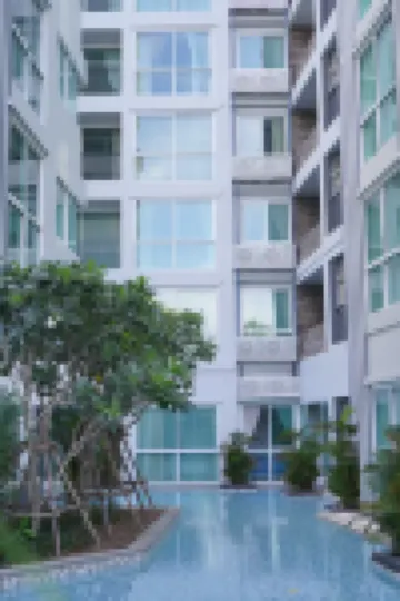 ดีอีโค่ ลักซูรี่ พัทยา