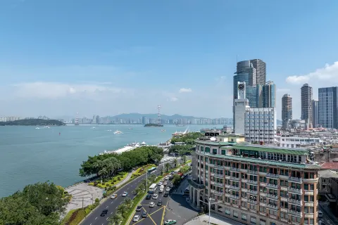 Xiamen Lujiang Harbourview Hotel