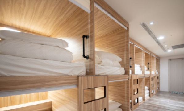 Lovestar Lakeside Hotel - Stars Building