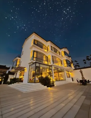 Suzhou Yuehu Yinjv Boutique Homestay (Taihu Lake Dongshan Scenic Area Branch) Hotels near Dongshan Shopping Mall