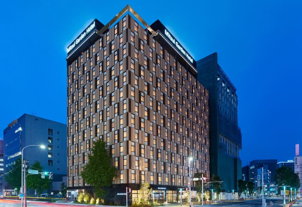 1. 미쓰이 가든 호..