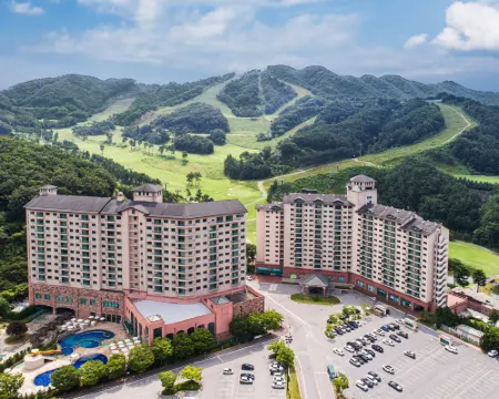 Oak Valley Resort Hills Village 原州市のホテル