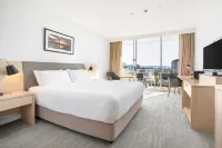 Sage Hotel Wollongong فنادق في Coniston
